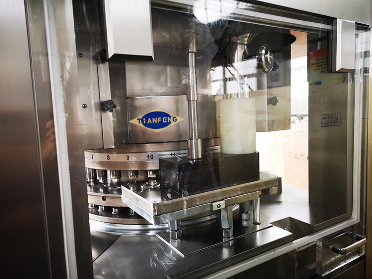 Type rotatoire pharmaceutique automatique 5.5KW de machine de compression de Tablette de pilule