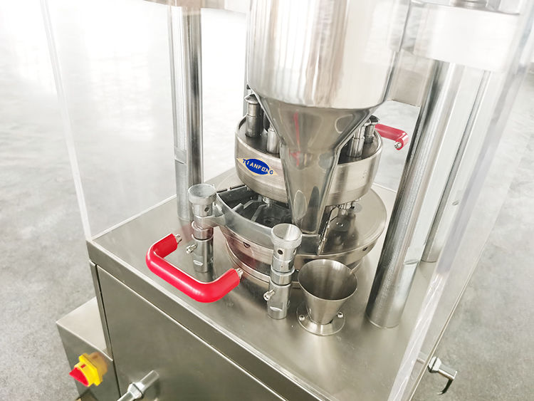 Vitesse de rotation de la tourelle 0-30 tr/min Machine à fabriquer des comprimés de camphre pour la production de pilules/comprimés
