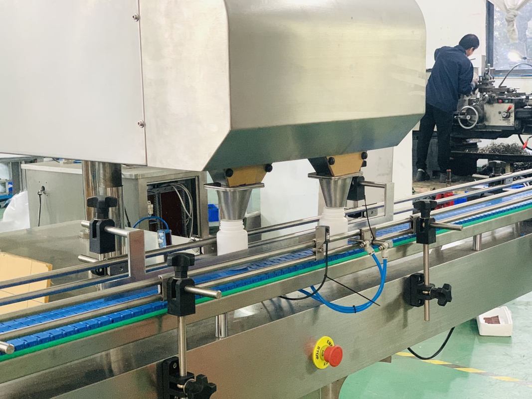 Machine de comptage et de remplissage de tension 50HZ/60HZ, capacité de 10 à 120 bouteilles/minute pour un remplissage rapide et précis