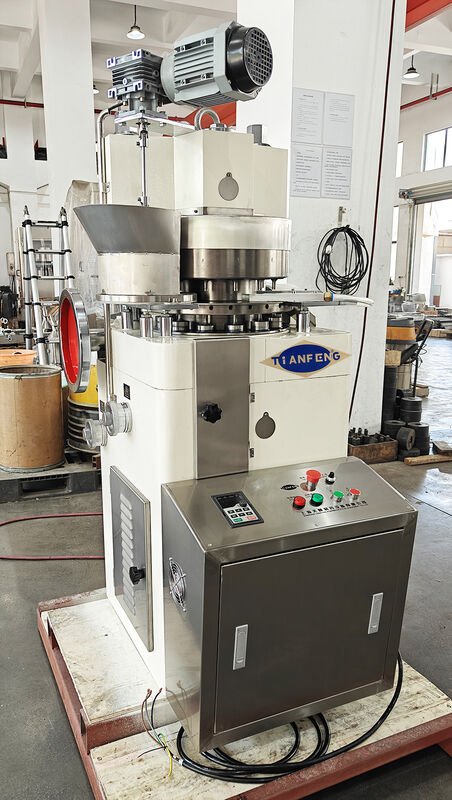 Machine de presse à comprimés rotative adaptée ZP17B pour la production de masse de comprimés dans les secteurs pharmaceutique, nutraceutique et chimique