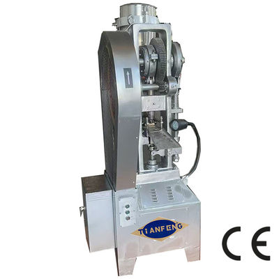 Machine de presse à tablettes à couche unique avec une capacité de 2800 pièces / heure